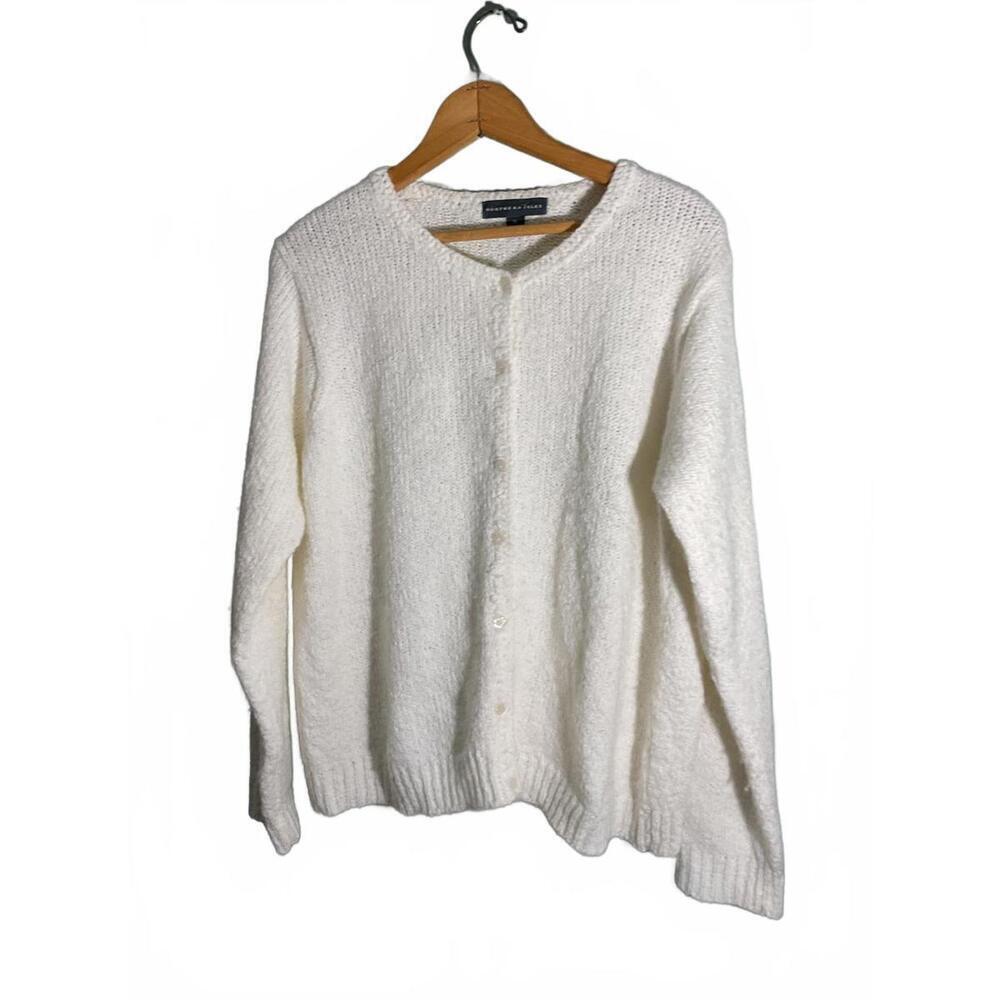 Northern Isles Cozy White Knobby Cardigan Sweater with Flower Buttons XL